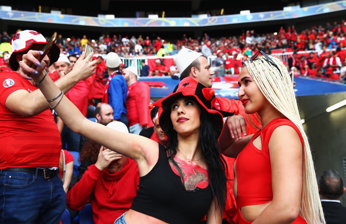 Euro 2016: la sfida tra sexy-tifose Euro 2016: la sfida tra sexy-tifose