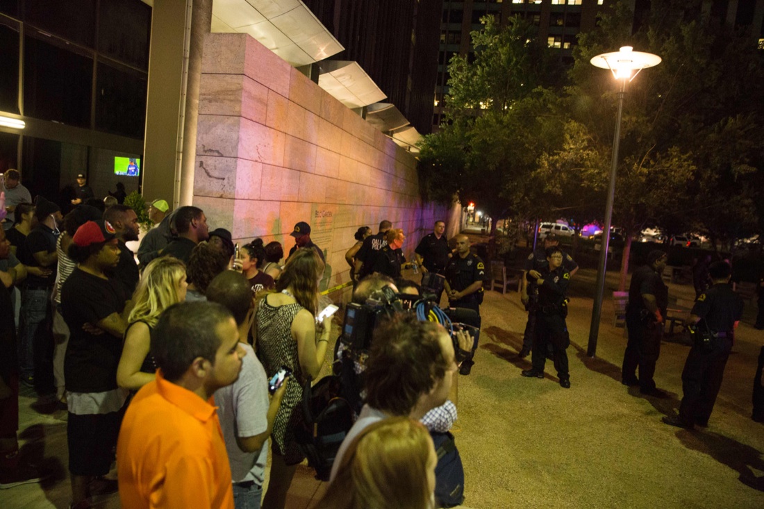 Dallas: gli omicidi dei poliziotti e la questione razziale Dallas: gli omicidi dei poliziotti e la questione razziale