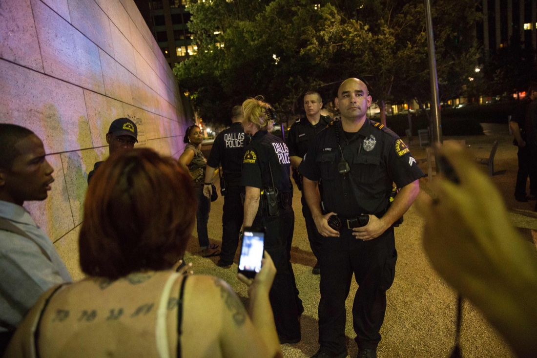 Dallas: gli omicidi dei poliziotti e la questione razziale Dallas: gli omicidi dei poliziotti e la questione razziale