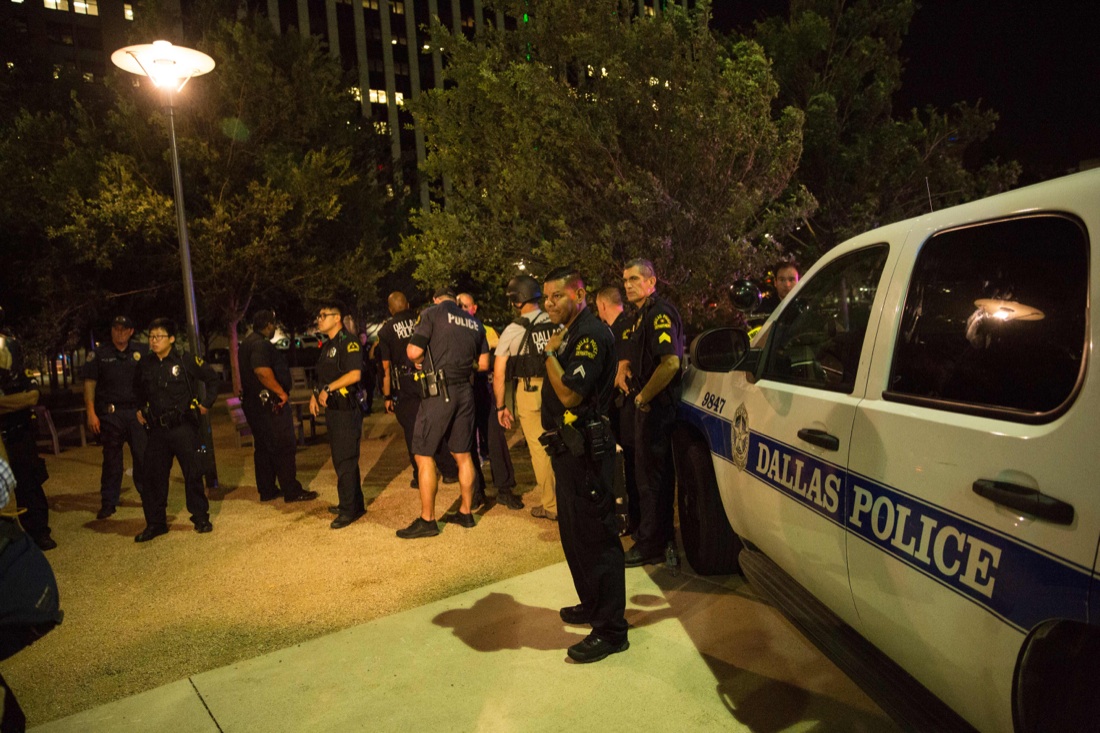 Dallas: gli omicidi dei poliziotti e la questione razziale Dallas: gli omicidi dei poliziotti e la questione razziale