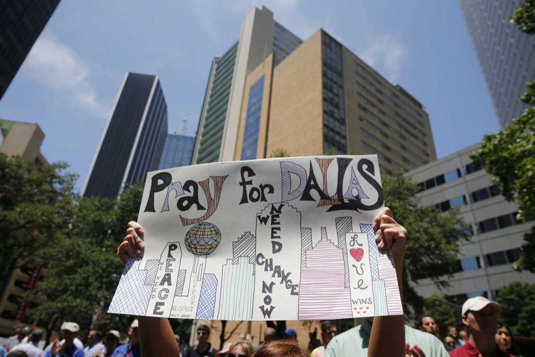 Dallas: gli omicidi dei poliziotti e la questione razziale Dallas: gli omicidi dei poliziotti e la questione razziale