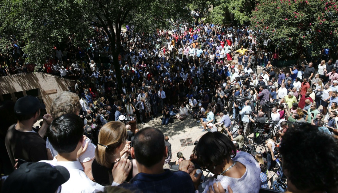 Dallas: gli omicidi dei poliziotti e la questione razziale Dallas: gli omicidi dei poliziotti e la questione razziale