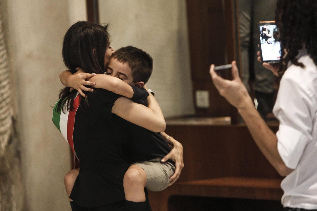 Galleria foto 'Virginia Raggi debutta in Campidoglio, ed è subito show' - foto 16