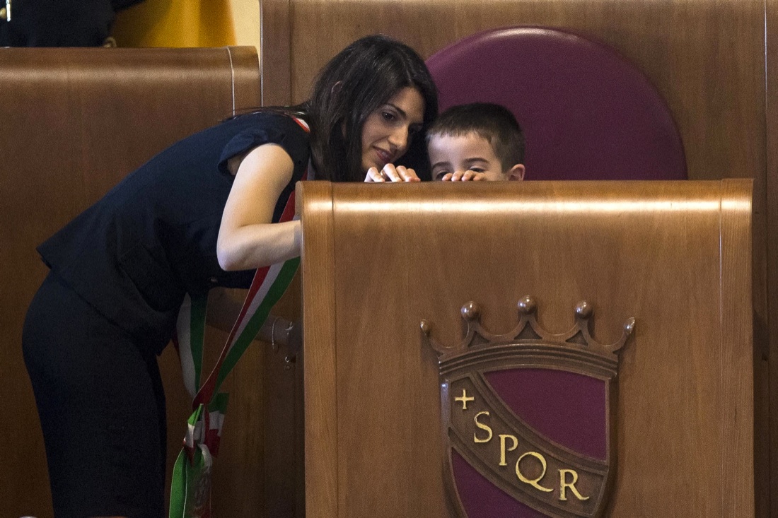 Raggi: ecco la giunta nata dallo scontro tra correnti