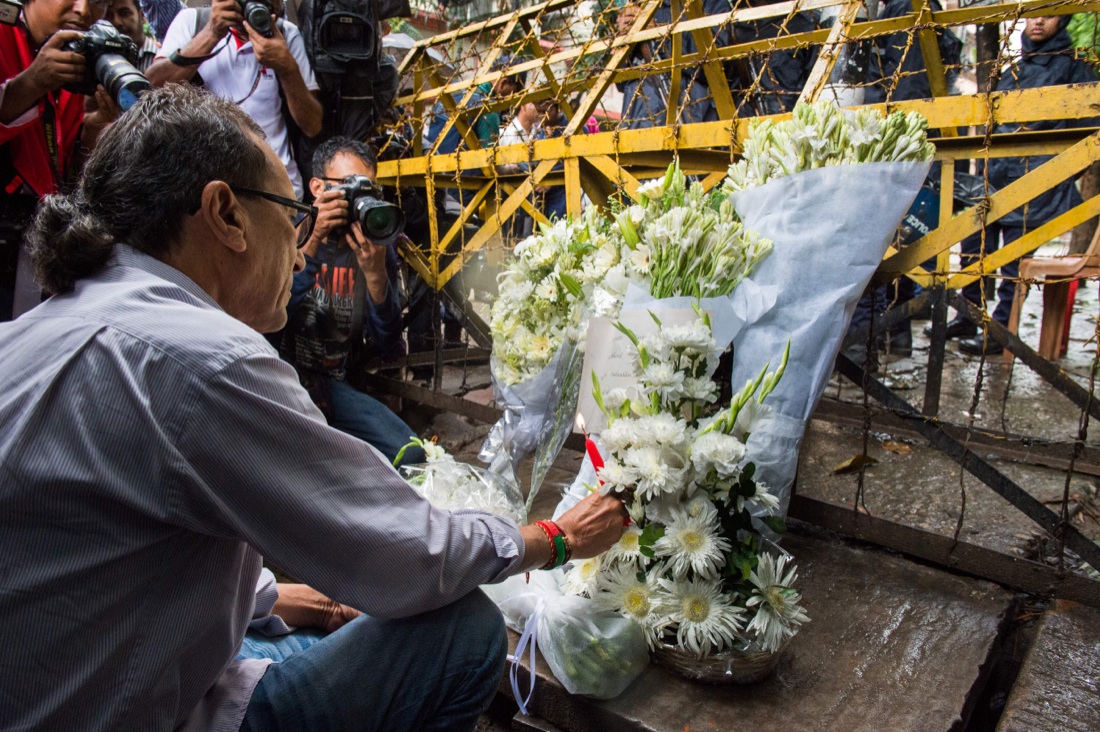 Bangladesh, l’Isis a Dacca ha fatto la sua strage – Foto e Video