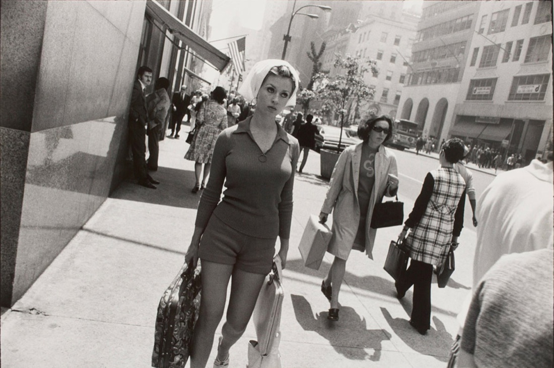 Garry Winogrand. Women (are beautiful) Garry Winogrand. Women (are beautiful)