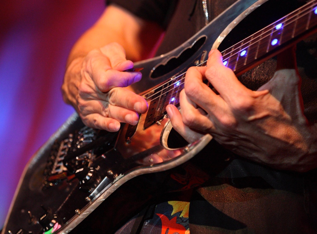 Steve Vai In Italia: 10 cose da sapere sul guitar hero