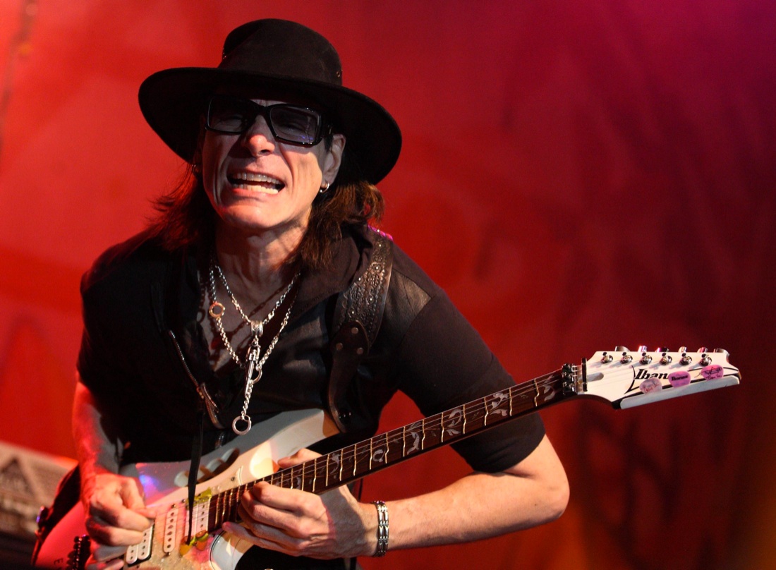 Steve Vai In Italia: 10 cose da sapere sul guitar hero