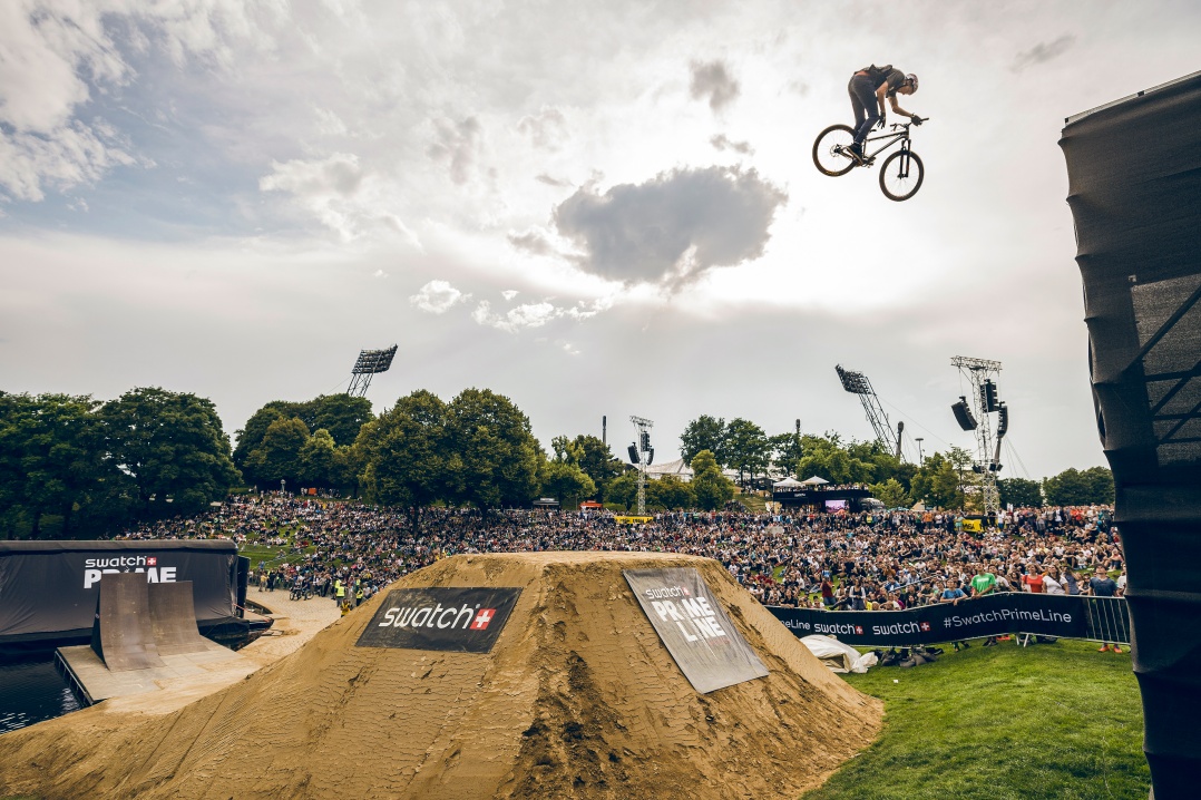 Swatch Prime Line Monaco: lo spettacolo ‘aereo’ delle mountain bike acrobatiche Swatch Prime Line Monaco: lo spettacolo ‘aereo’ delle mountain bike acrobatiche
