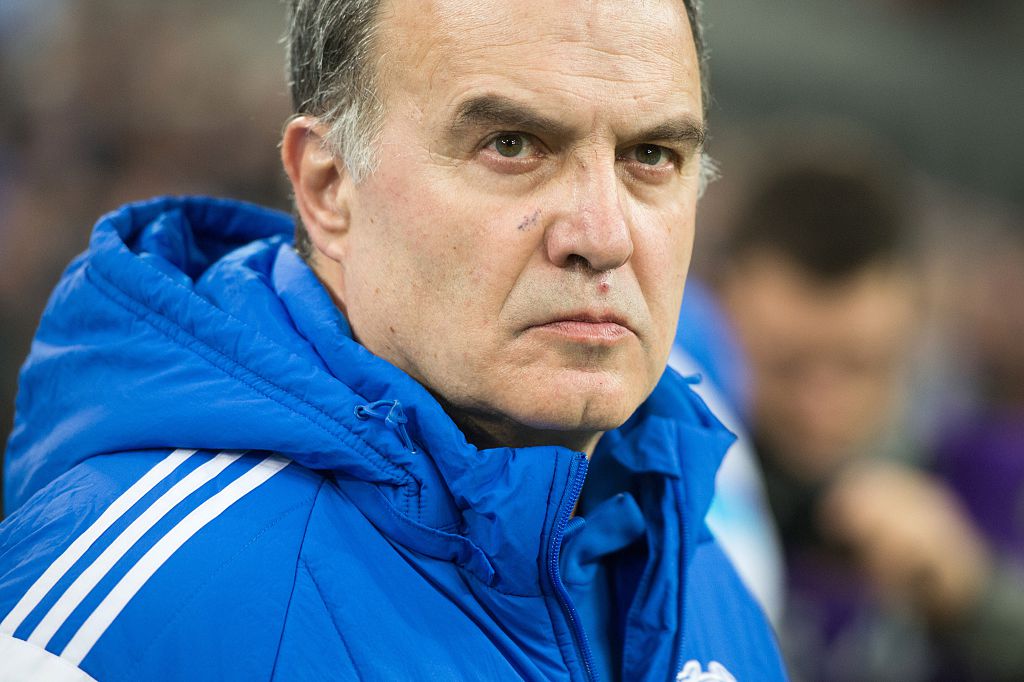 Chi è Marcelo Bielsa, il “Loco” che fa sognare (e impazzire) la Lazio Chi è Marcelo Bielsa, il “Loco” che fa sognare (e impazzire) la Lazio