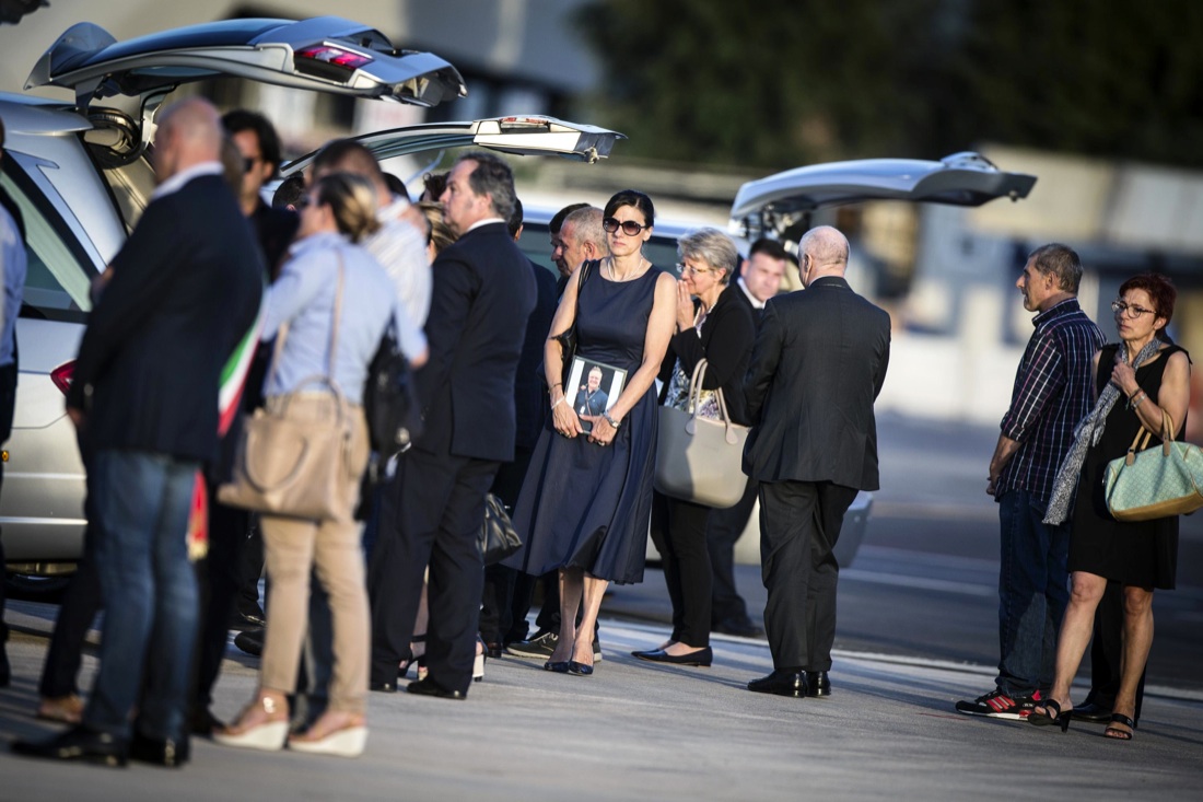 Isis, il nuovo video shock in Bangladesh: “Non smetteremo di uccidere i crociati” Isis, il nuovo video shock in Bangladesh: “Non smetteremo di uccidere i crociati”