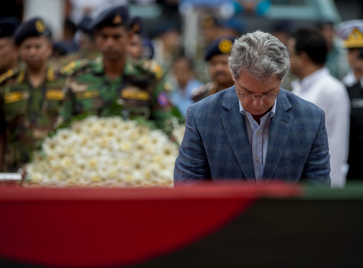 Isis, il nuovo video shock in Bangladesh: “Non smetteremo di uccidere i crociati” Isis, il nuovo video shock in Bangladesh: “Non smetteremo di uccidere i crociati”