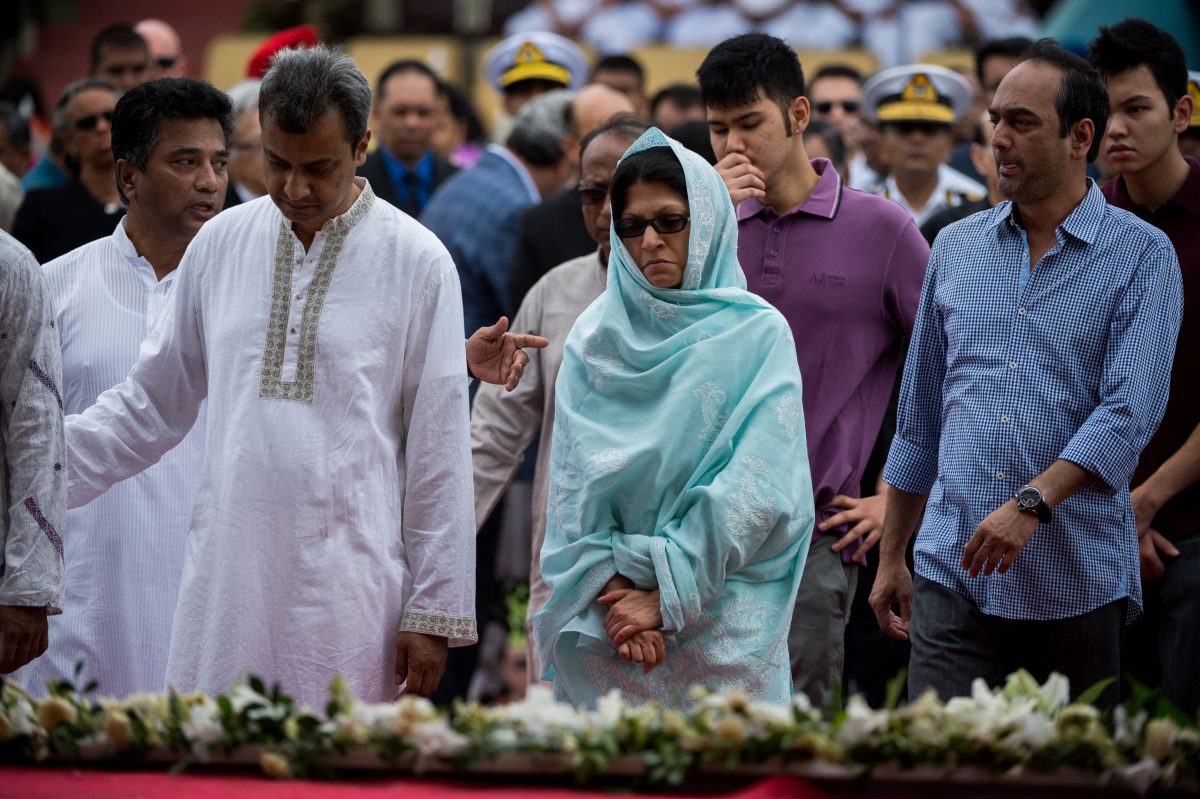 Isis, il nuovo video shock in Bangladesh: “Non smetteremo di uccidere i crociati” Isis, il nuovo video shock in Bangladesh: “Non smetteremo di uccidere i crociati”