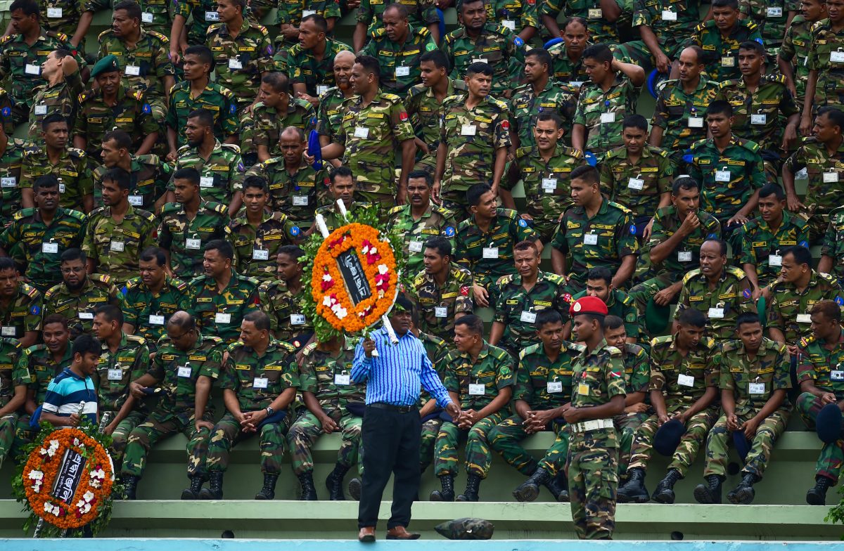 Isis, il nuovo video shock in Bangladesh: “Non smetteremo di uccidere i crociati” Isis, il nuovo video shock in Bangladesh: “Non smetteremo di uccidere i crociati”