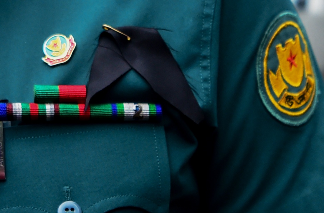 Isis, il nuovo video shock in Bangladesh: “Non smetteremo di uccidere i crociati” Isis, il nuovo video shock in Bangladesh: “Non smetteremo di uccidere i crociati”