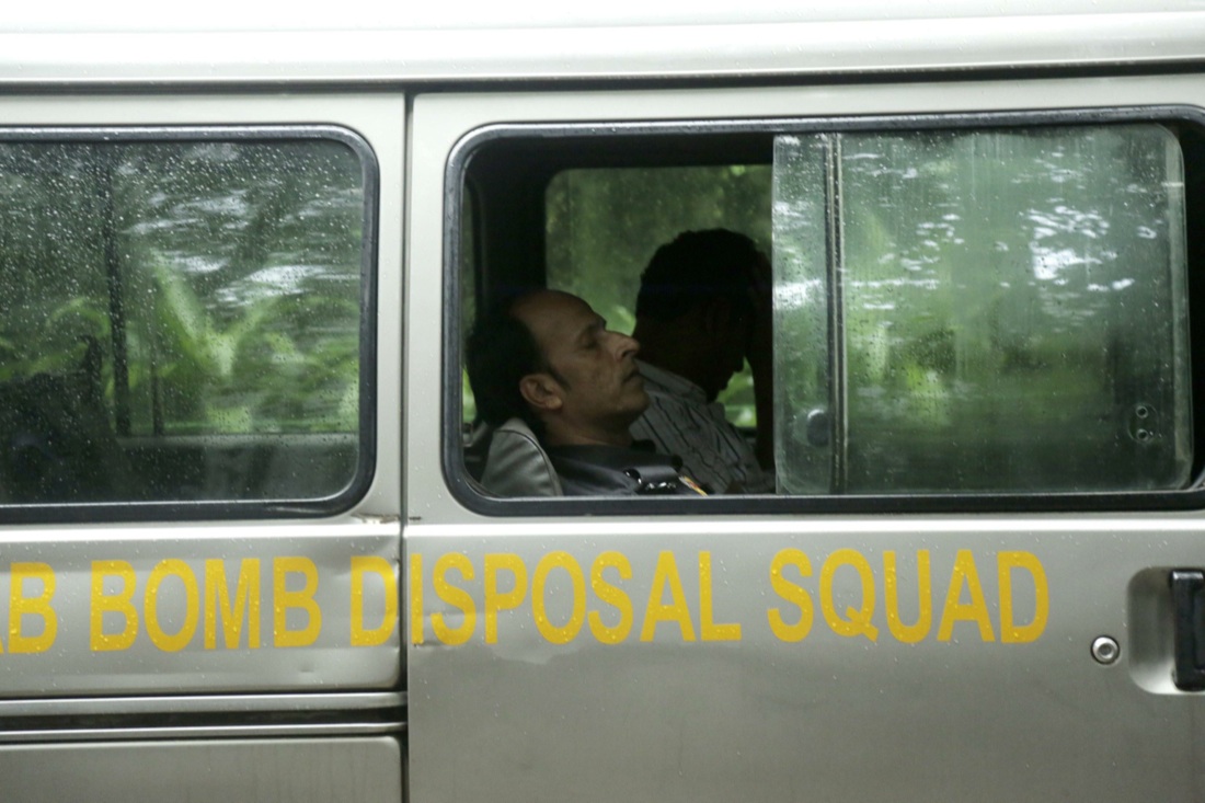 Isis, il nuovo video shock in Bangladesh: “Non smetteremo di uccidere i crociati” Isis, il nuovo video shock in Bangladesh: “Non smetteremo di uccidere i crociati”