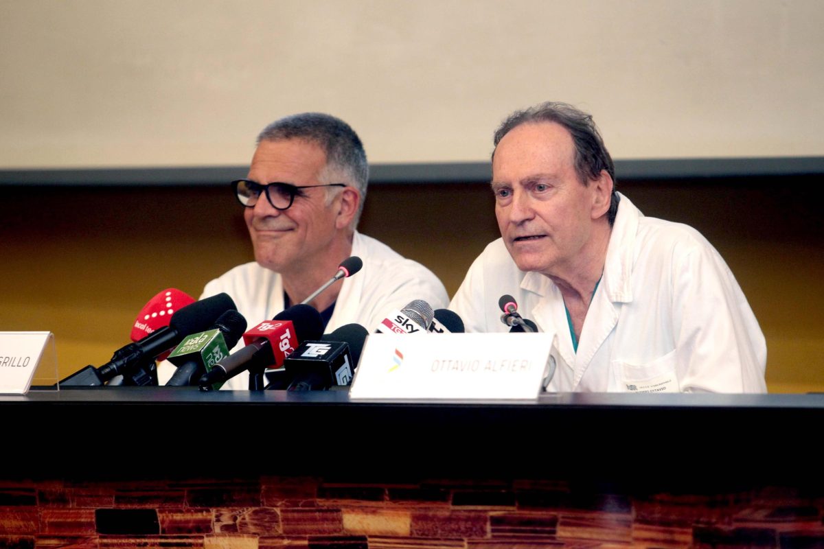 Galleria foto 'Silvio Berlusconi dimesso dal San Raffaele: “È stata una prova dolorosa”' - foto 27