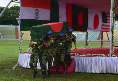 Strage di Dacca: oggi il rientro delle salme in Italia