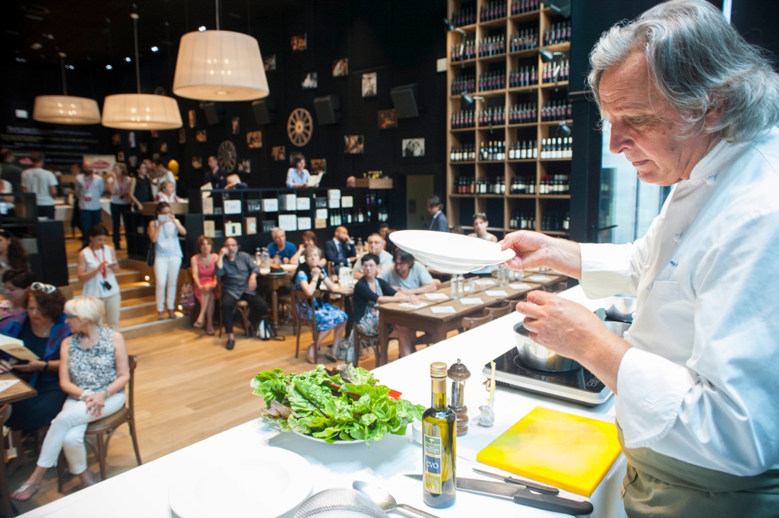 Zuppa di bietole con le cozze: la ricetta di Vincenzo Cammerucci – Foto e Video Zuppa di bietole con le cozze: la ricetta di Vincenzo Cammerucci – Foto e Video