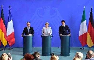 Foto di gruppo in un’Europa di macerie