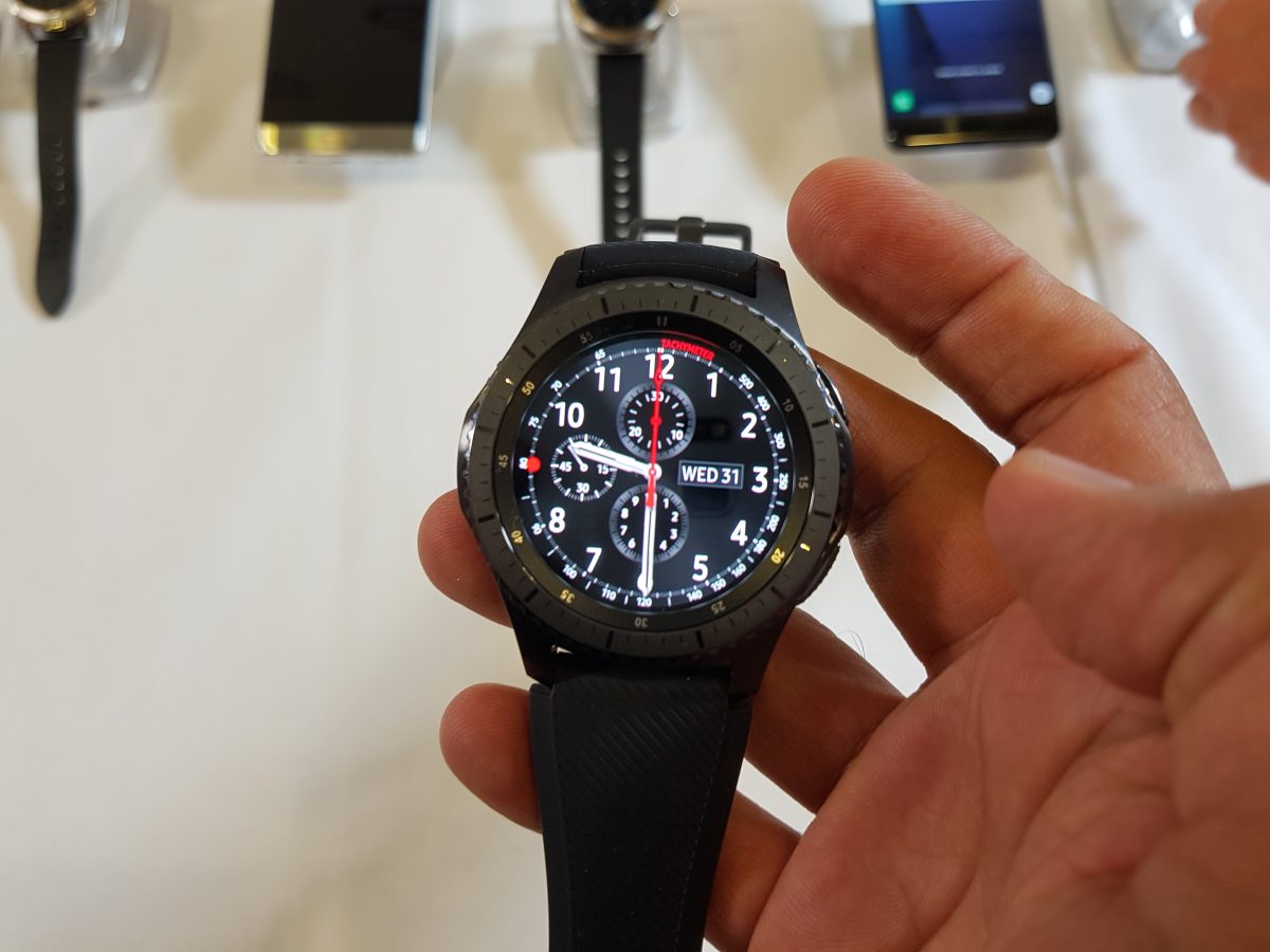 Samsung Gear S3, lo smartwatch che fa l’orologio Samsung Gear S3, lo smartwatch che fa l’orologio