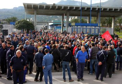 Sindacati-Confindustria: come salvare 30mila lavoratori a rischio