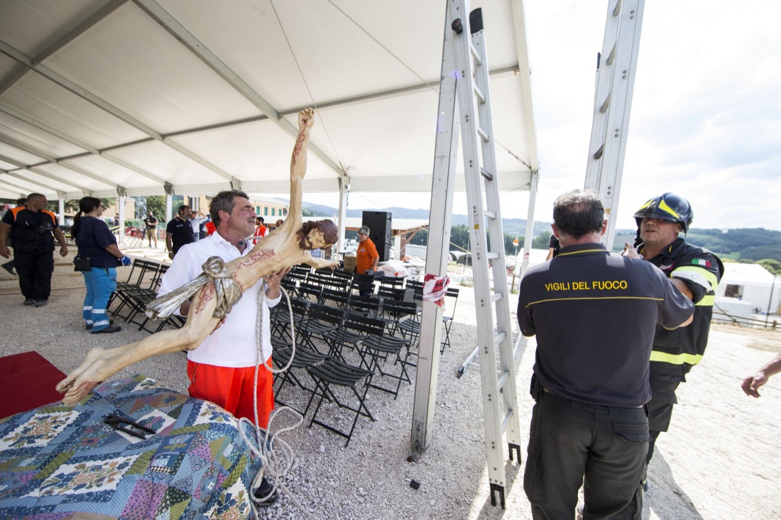 Amatrice: i funerali delle vittime del terremoto – Foto