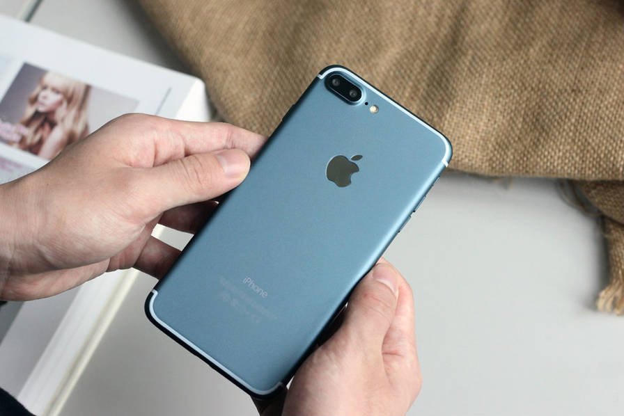 Il nuovo iPhone 7 arriva il 7 settembre