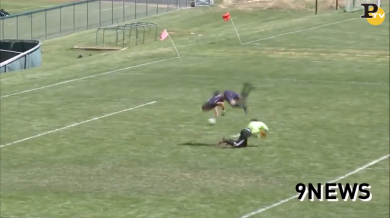 Calcio Usa: gol con capriola e salto mortale annullato | video