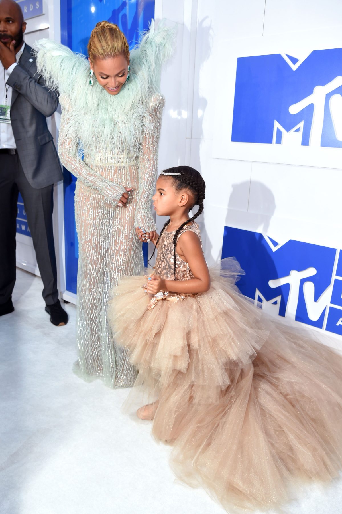Galleria foto 'Beyoncè sul red carpet con Blue Ivy' - foto 8
