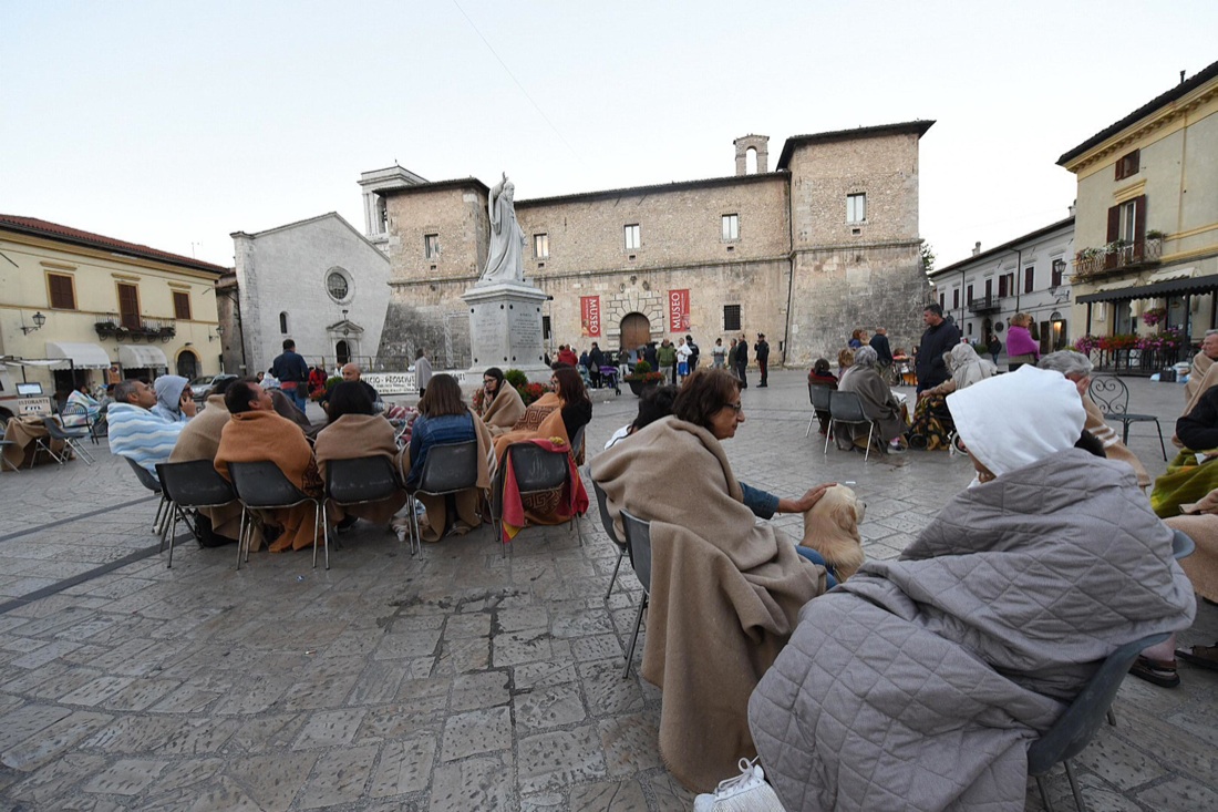 Terremoto: Norcia, la città che resiste al sisma – FOTO Terremoto: Norcia, la città che resiste al sisma – FOTO