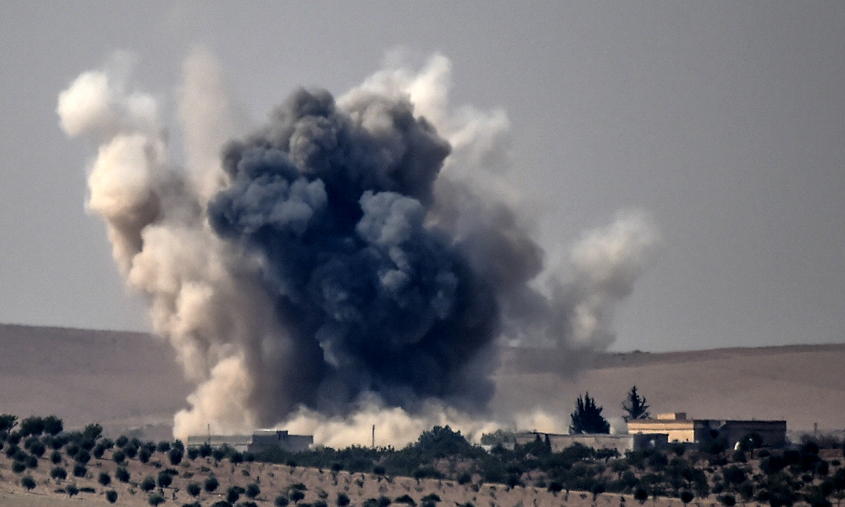 Guerra in Siria: l’arrivo dei carri armati turchi – Foto