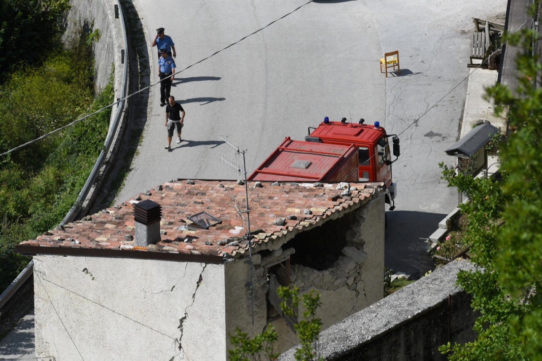 Terremoto in Centro Italia: Pescara del Tronto, la frazione devastata – FOTO