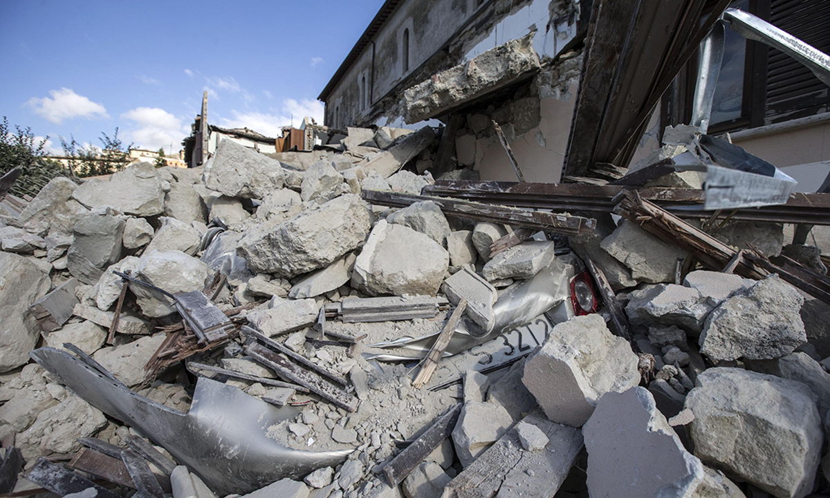 Terremoto in Centro Italia: Accumoli non c’è più – FOTO