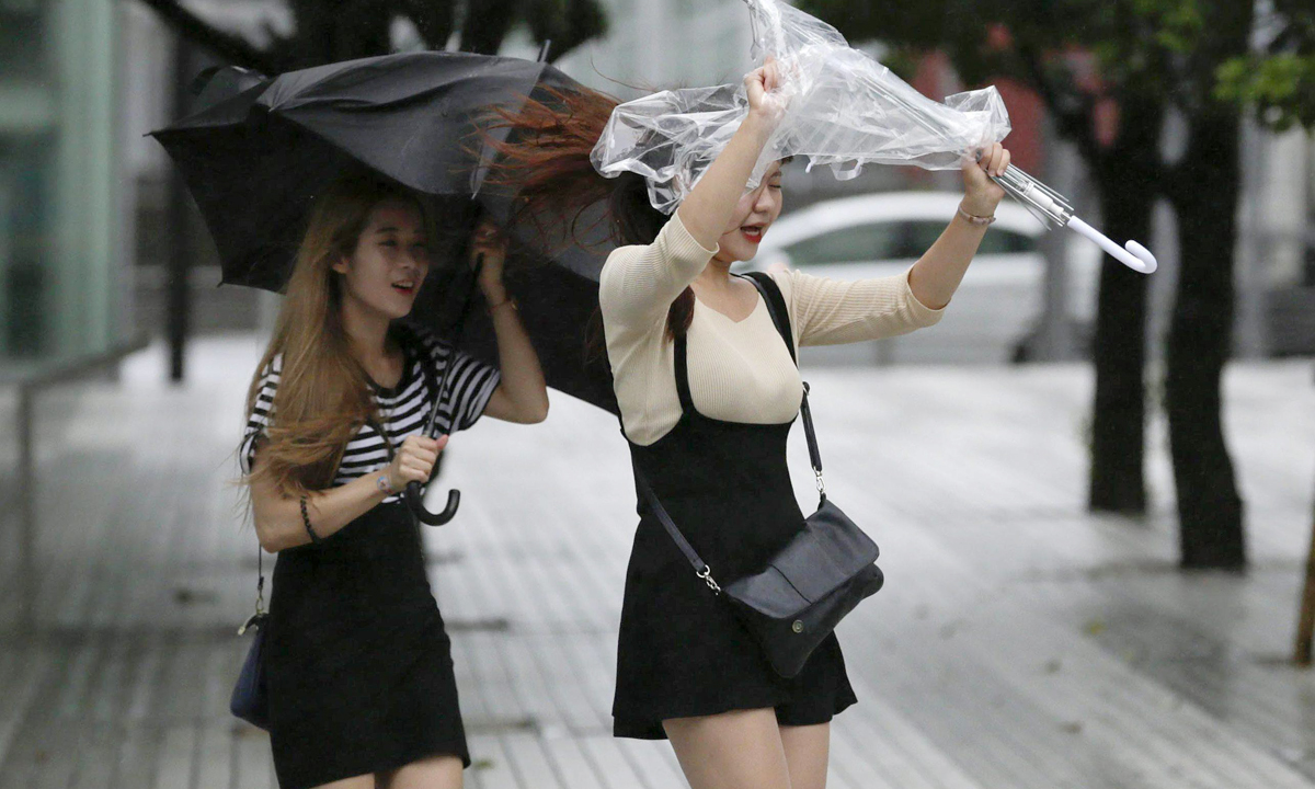 Giappone, il tifone Mindulle – Foto Giappone, il tifone Mindulle – Foto