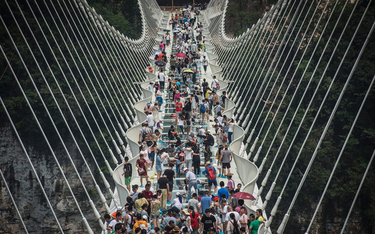 Galleria foto 'Cina, il ponte di cristallo più alto e più lungo del mondo – Foto' - foto 15