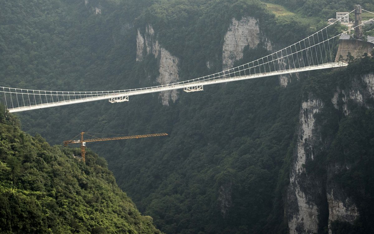 Galleria foto 'Cina, il ponte di cristallo più alto e più lungo del mondo – Foto' - foto 18
