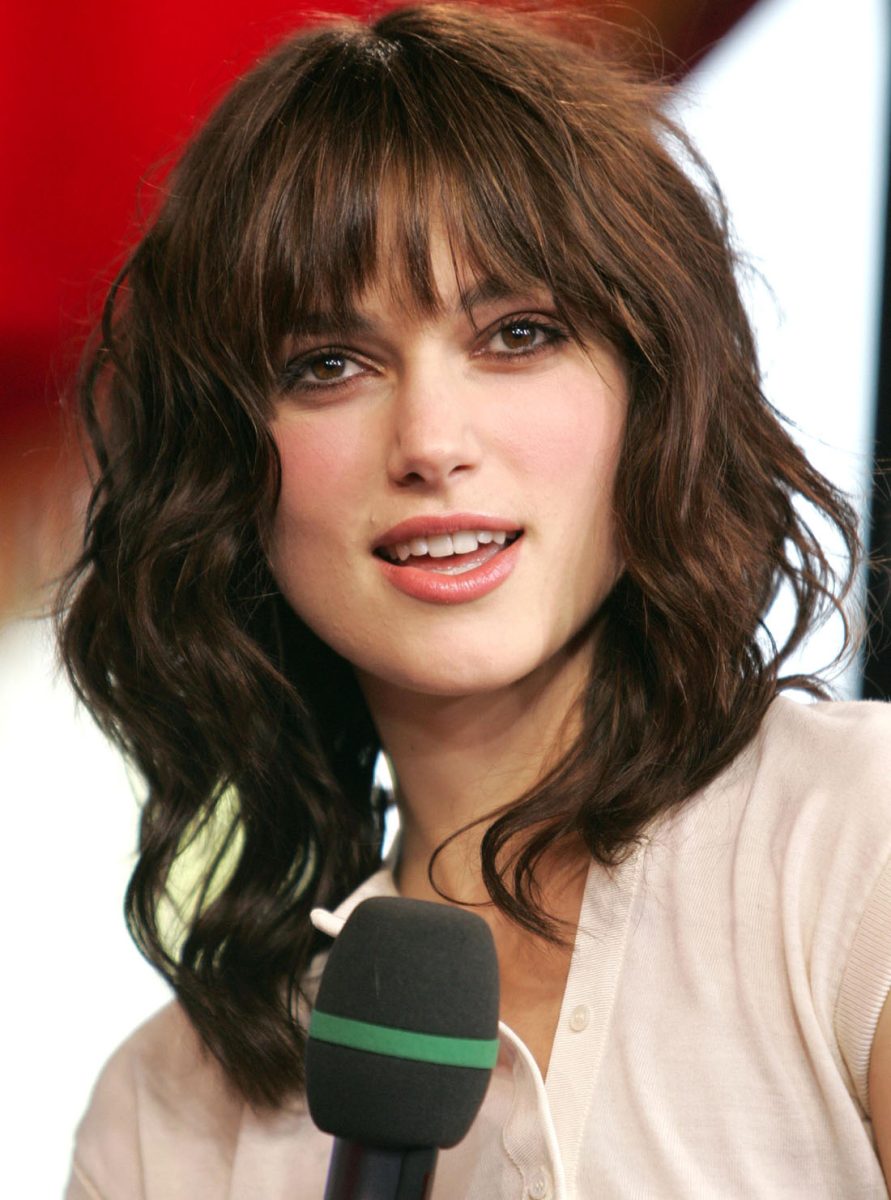 Keira Knightley: “Ho perso i capelli e devo usare le parrucche” Keira Knightley: “Ho perso i capelli e devo usare le parrucche”