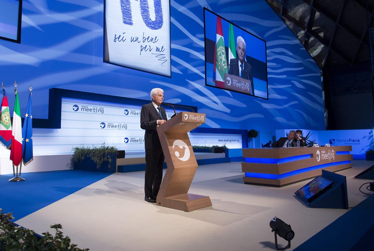 Mattarella al Meeting di Rimini: “Non cediamo alla paura”