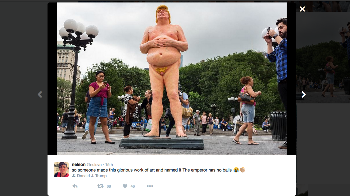 Donald Trump, spuntano le statue di nudo in giro per gli States Donald Trump, spuntano le statue di nudo in giro per gli States