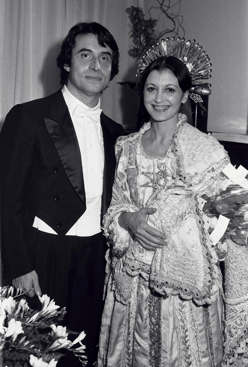 Carla Fracci compie 80 anni – Foto Carla Fracci compie 80 anni – Foto