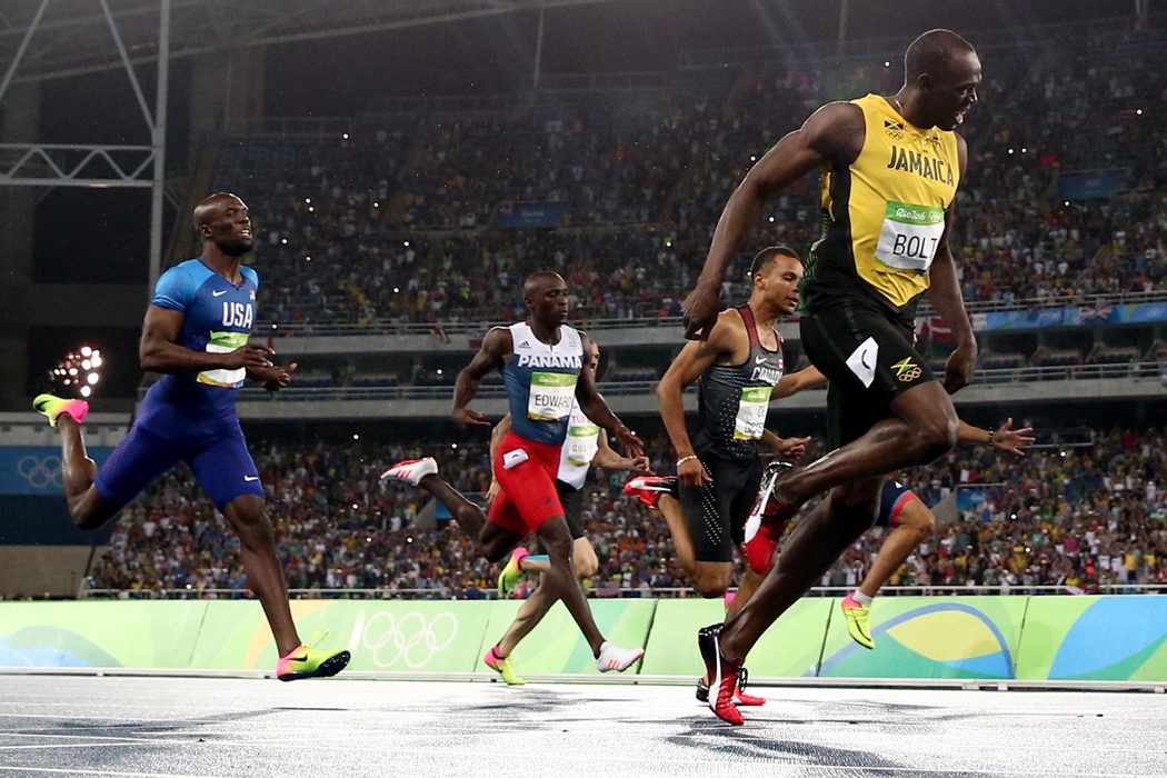Rio 2016, Bolt fantastico tris sui 200 metri: oro