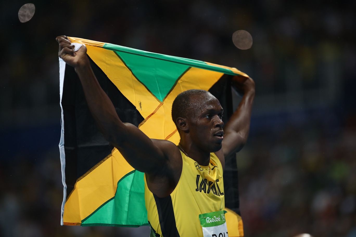 Rio 2016, Bolt fantastico tris sui 200 metri: oro