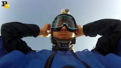 La morte di Emanuele Uli re del base jumping con tuta alare