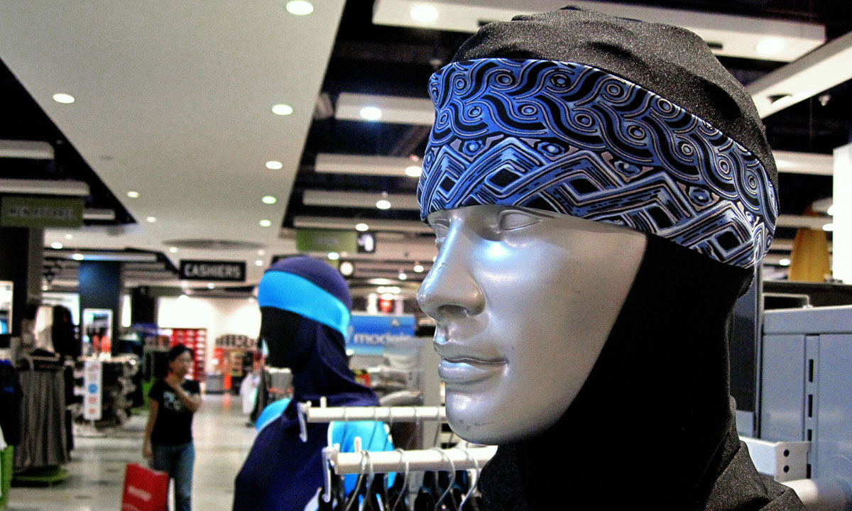 Burkini, in Italia scoppia la polemica politica