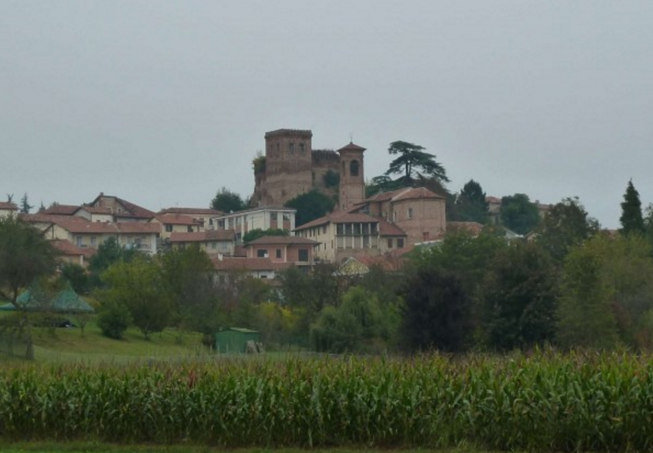 In vendita castello con fantasma e tesoro (veri) In vendita castello con fantasma e tesoro (veri)