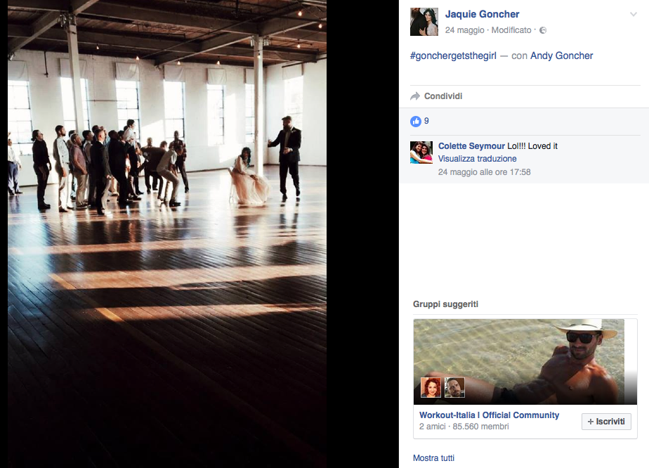 La sposa in sedia a rotelle cammina fino all’altare La sposa in sedia a rotelle cammina fino all’altare