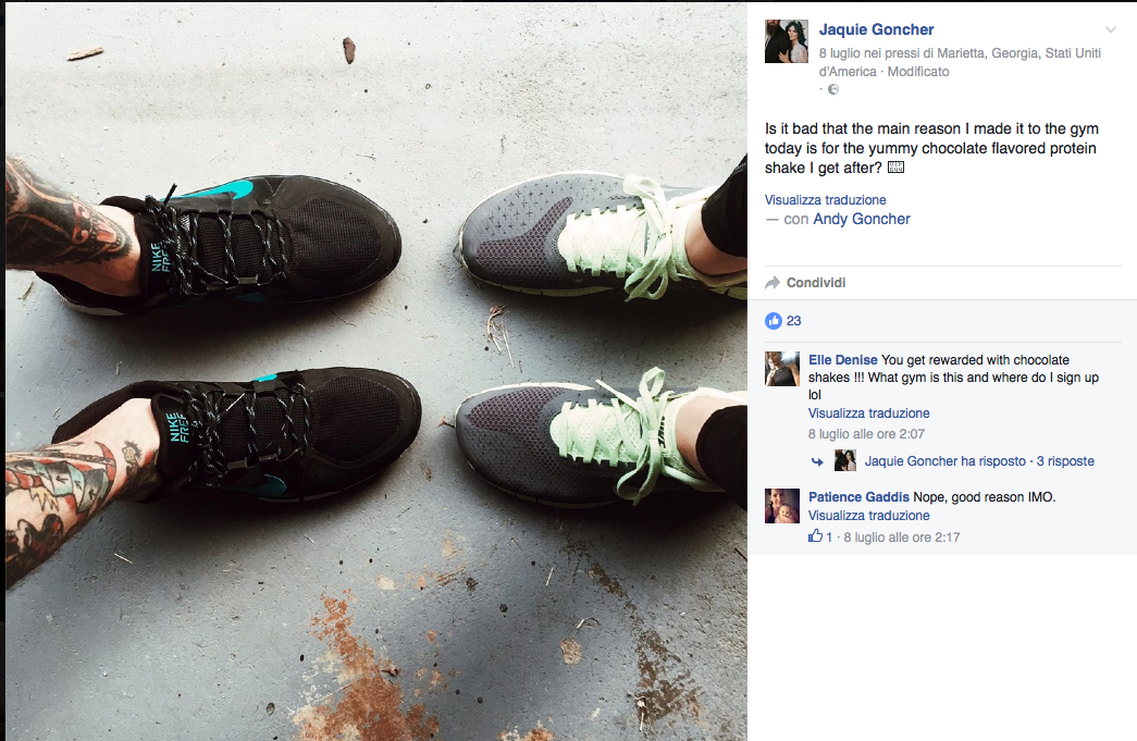 La sposa in sedia a rotelle cammina fino all’altare La sposa in sedia a rotelle cammina fino all’altare