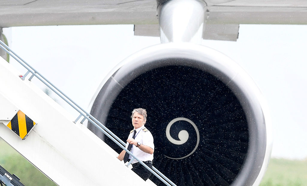 Galleria foto 'Bruce Dickinson al comando del volo Olbia-Torino: la seconda vita di un Maiden' - foto 1