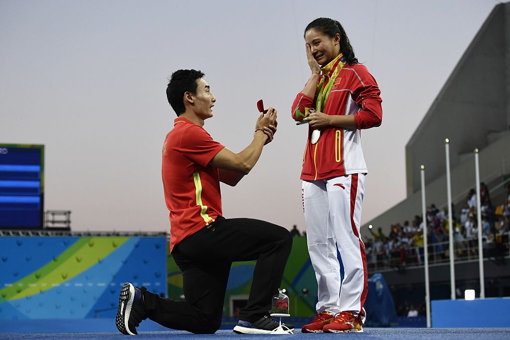 Rio 2016: proposta di matrimonio alla cinese He Zi. Dopo l’argento c’è l’anello
